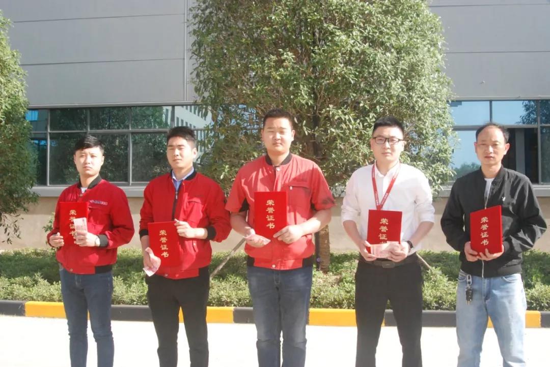 立足新起點(diǎn)，奮進(jìn)奔新高！寶潤達(dá)集團(tuán)頒發(fā)“突出貢獻(xiàn)獎”