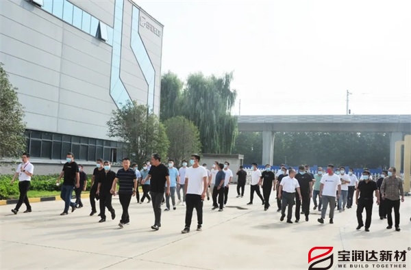 “萬(wàn)人助企”產(chǎn)銷對(duì)接會(huì)于寶潤(rùn)達(dá)集團(tuán)舉行